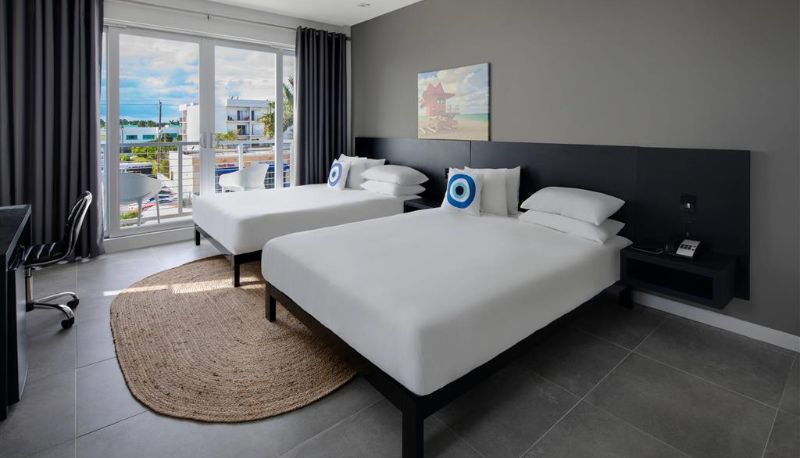 Camera - Trademark Collection by Wyndham MB Hotel