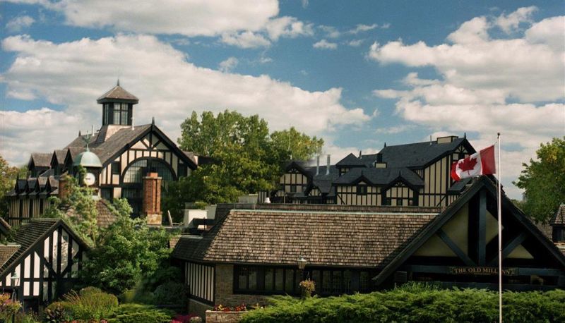 Vista exterior - Old Mill Toronto