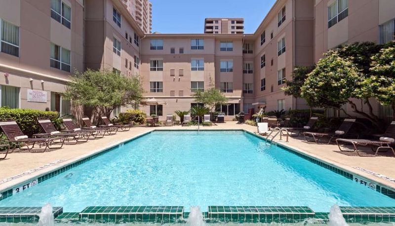 Basen - Hyatt House Houston Galleria