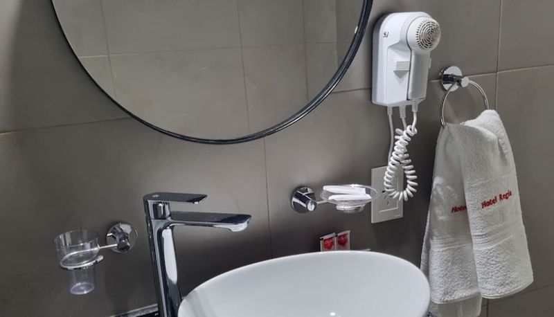 スタンダードルーム - Regis Orho Hotel