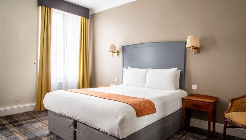 Standard room - Arnos Manor Hotel Bristol