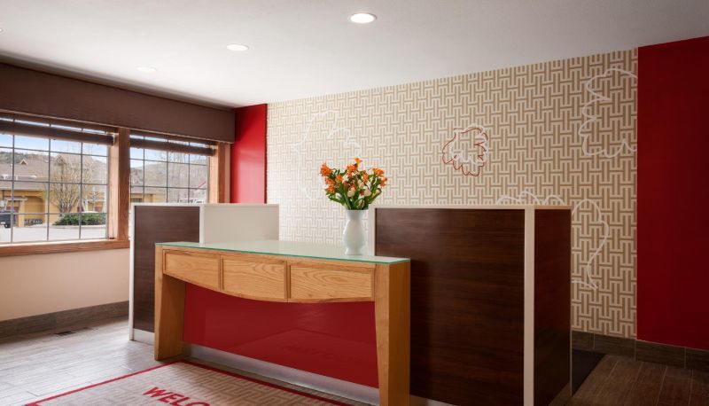 Hall - GreenTree Extended Stay Eagle/