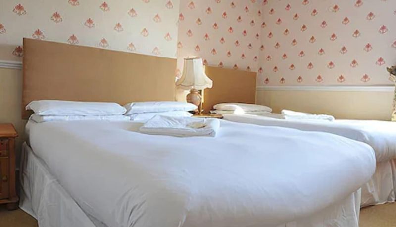 Tripla - The Crown Hotel