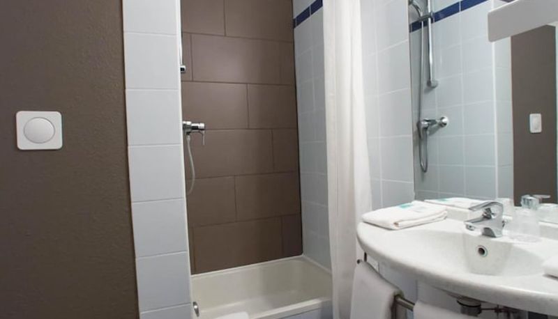 Bagno - Hotel Dom le Breton Nantes Beaujoire - Porte de Sainte Luce
