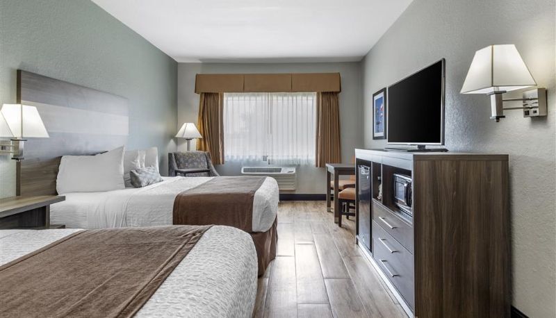 Zimmer - Best Western Plus Victoria Inn & Suites