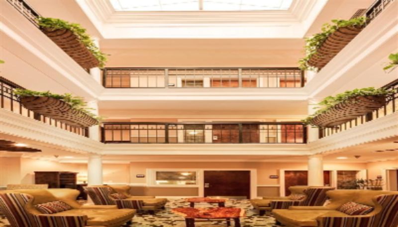 Sala - Andrew Pinckney Inn