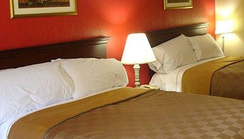 Zimmer - TX MOTEL 6 FREEPORT
