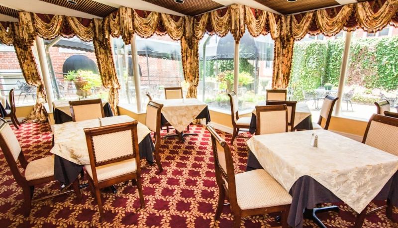 Restaurant - The Guest House Historic Mansion