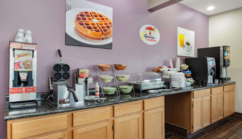 Sala prima colazione - Super 8 by Wyndham Emmetsburg