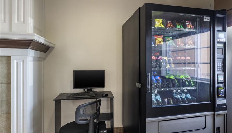 Business center - Sleep Inn & Suites Pleasant Hill - Des Moines