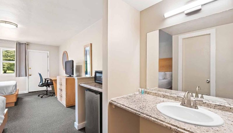 Room - Shadowbrook Resort
