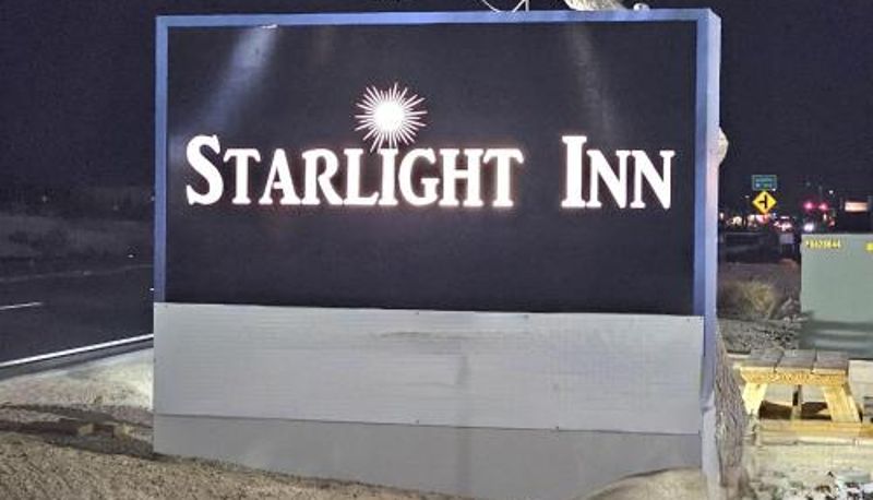 Bilgi - Starlight Inn & Suites Motel 29 Palms Joshua Tree National Park