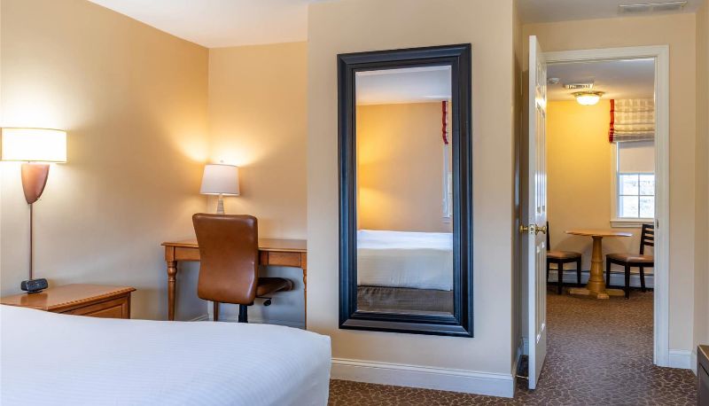 Suite - Port Inn and Suites Portsmouth an Ascend Collection Hotel