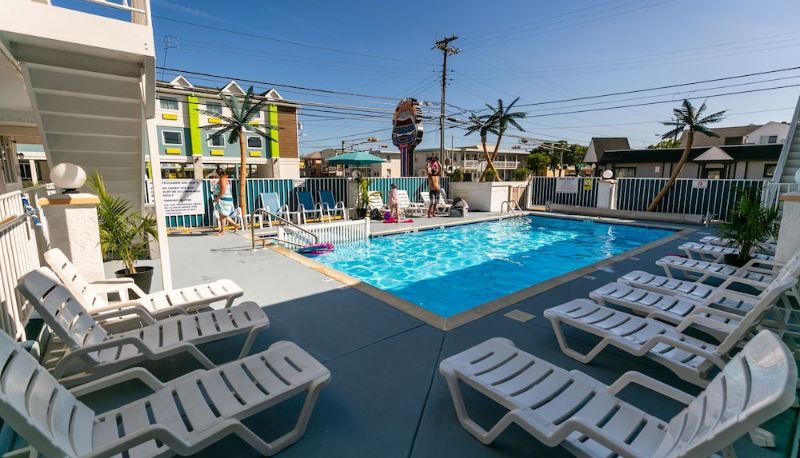 Bilgi - Daytona Inn And Suites
