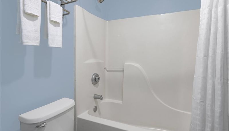 Zimmer - Days Inn by Wyndham Pensacola I-10