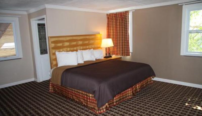 Info - Cape Cod Inn