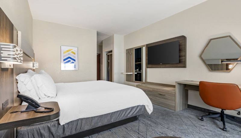Room - Holiday Inn Express & Suites CAMDEN-I20 (HWY 521) by IHG