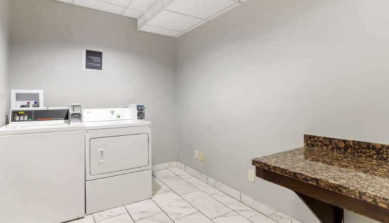 Vista interior - Best Western Medical Center North Inn & Suites Near Six Flags