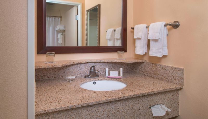 Zimmer - SpringHill Suites by Marriott Prince Frederick