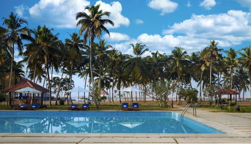 Pool - Estuary Sarovar Premiere Poovar Island