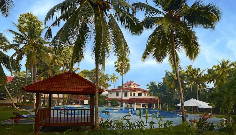 Pool - Estuary Sarovar Premiere Poovar Island