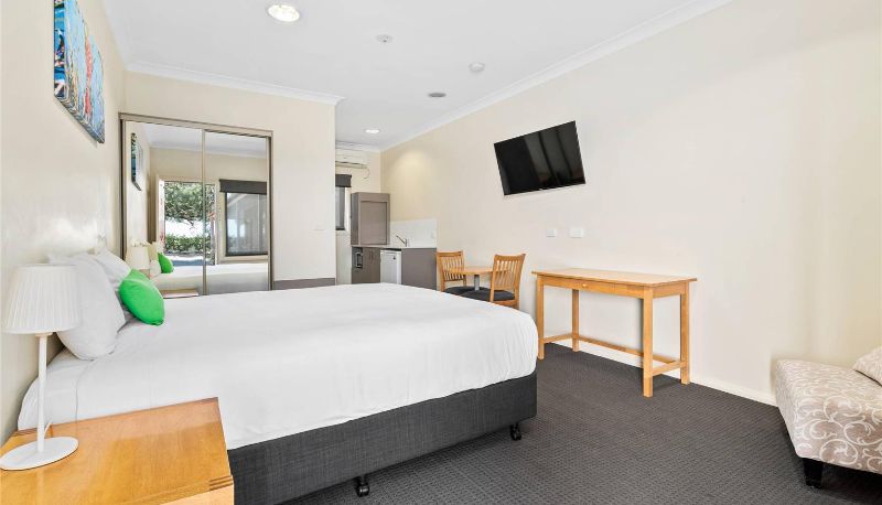 Camera - Comfort Inn Bishops Lodge
