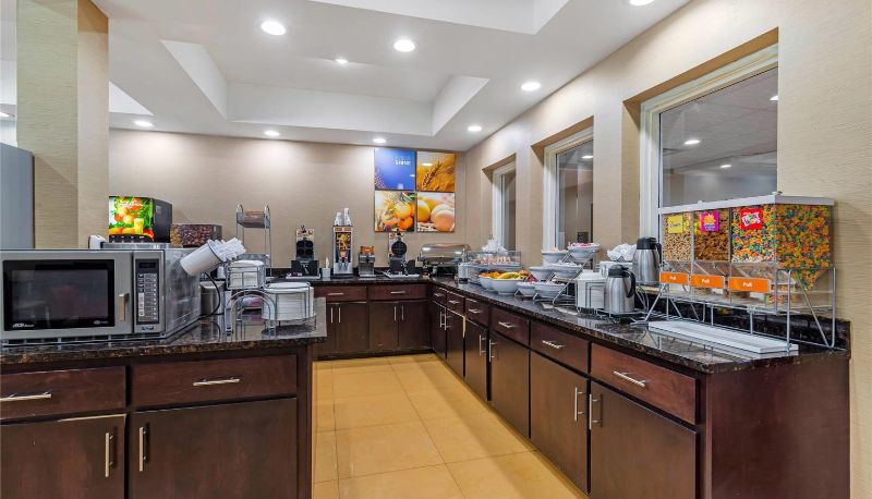 Restaurant - Comfort Suites Savannah Gateway I-95