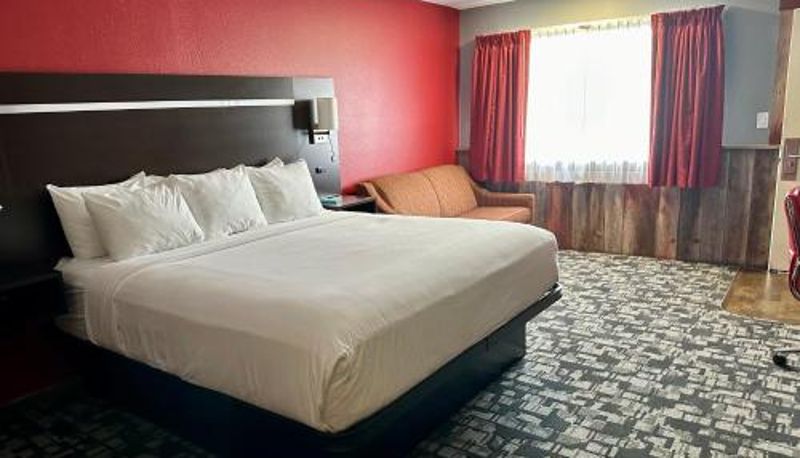 Oda - Americas Best Value Inn Wall