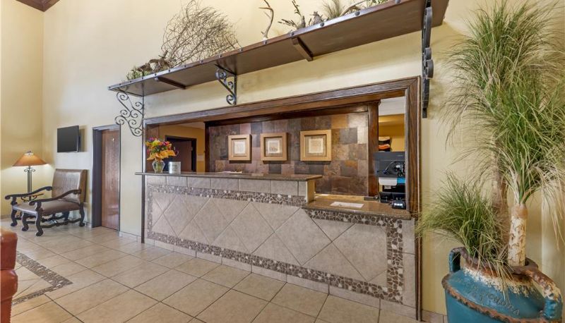 Hall - Best Western San Isidro Inn
