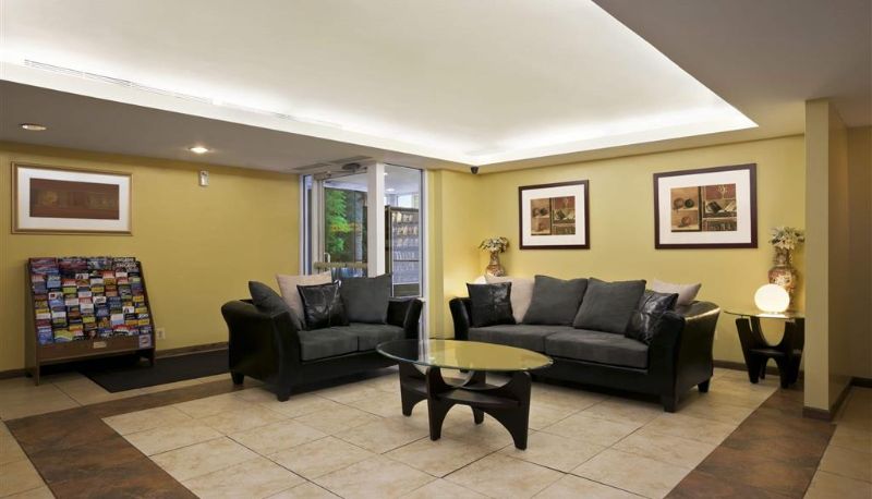 Sala - Travelodge by Wyndham Lansing IL