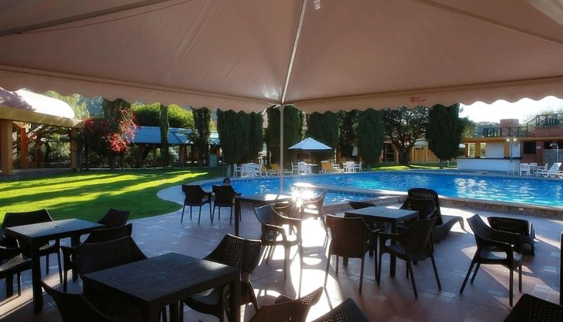 Piscina - Los Parrales Resort Hotel