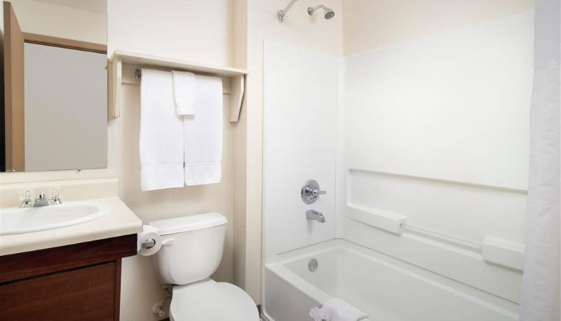 Zimmer - WoodSpring Suites Huntsville Madison