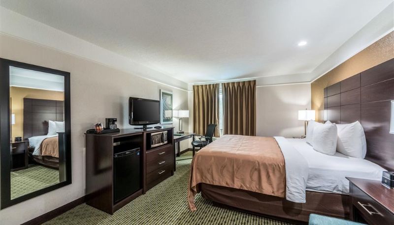 Camera - Quality Inn & Suites SeaWorld North