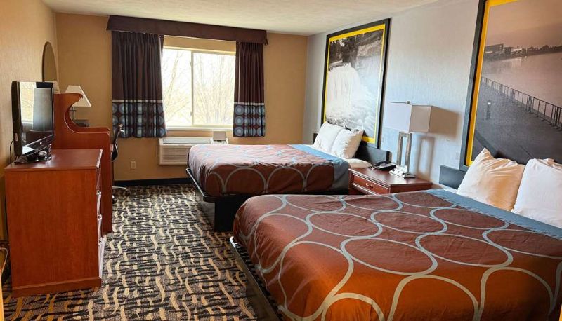 Room - Super 8 by Wyndham Cozad