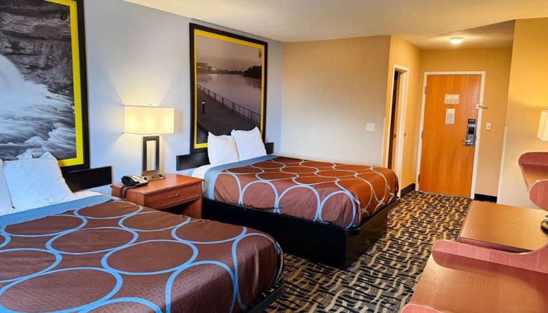 Room - Super 8 by Wyndham Cozad