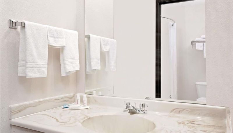 Zimmer - Howard Johnson by Wyndham Gothenburg