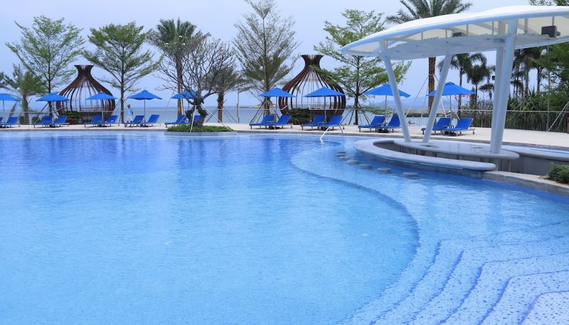 Pool - InterContinental Hotels SHENZHEN DAMEISHA RESORT by IHG