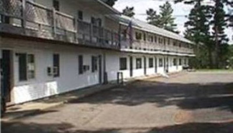 Widok na zewnątrz - Milford Motel on the River