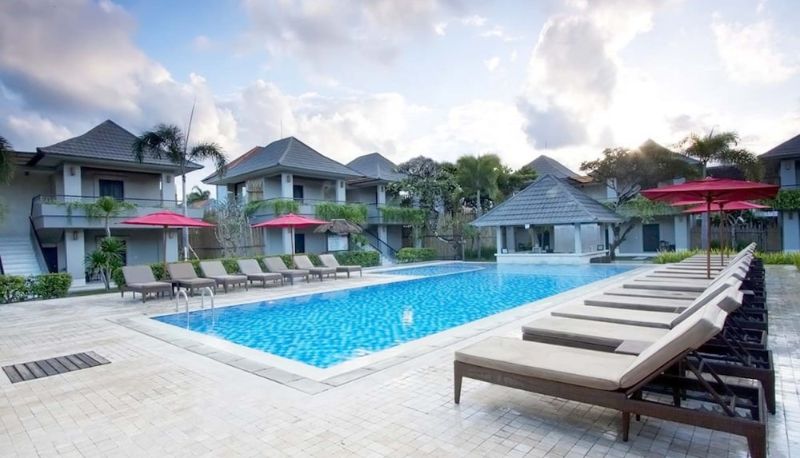プール - Dewi Sri Hotel