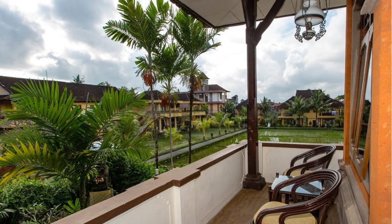 Info - Yulia Village Inn