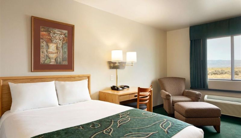 Camera - Travelodge by Wyndham Milford
