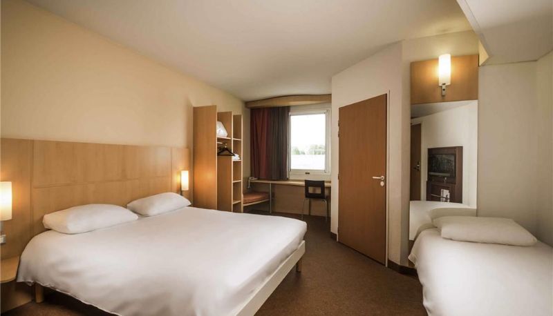 Room - ibis Cannes Mandelieu