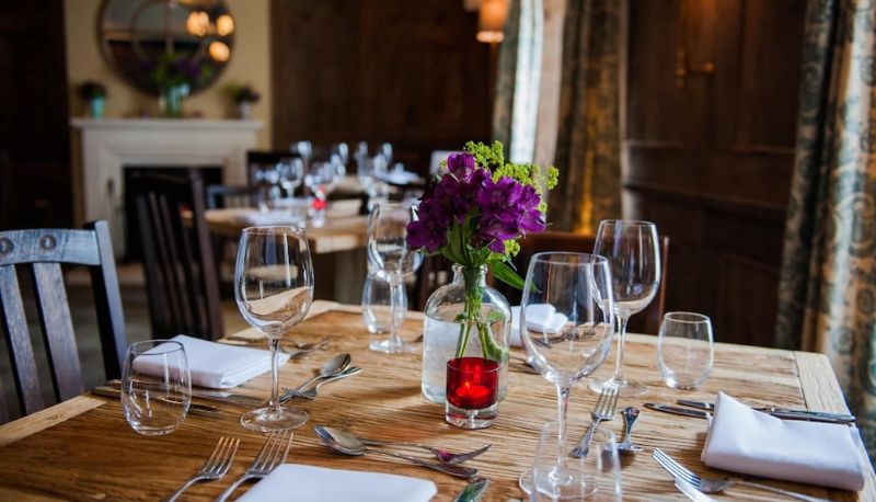 Restaurant - Overton The White Hart
