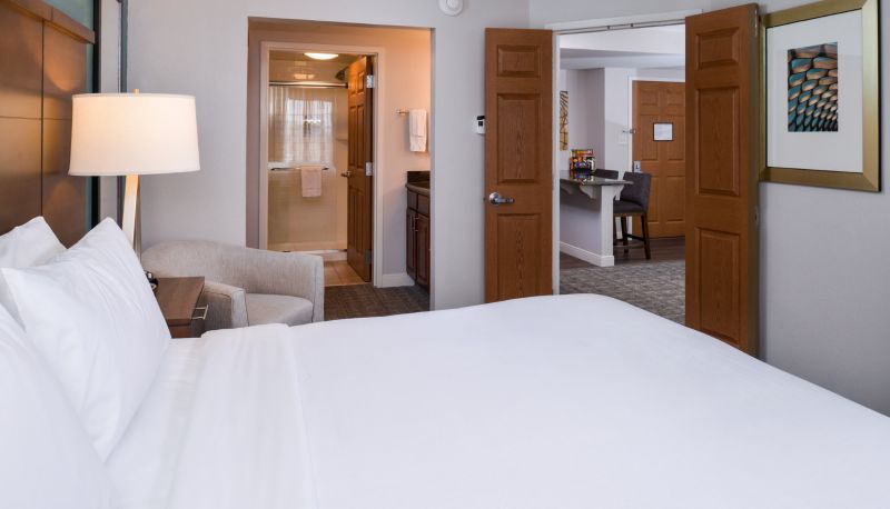 Room - Staybridge Suites INDIANAPOLIS DOWNTOWN-CONV CTR by IHG