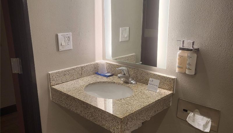 Camera - Comfort Inn & Suites Miami - Route 66