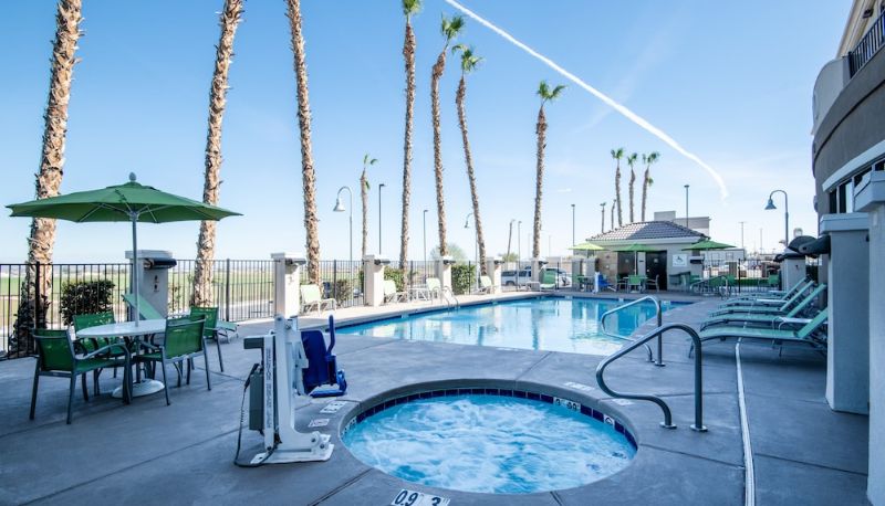 Pool - Holiday Inn Express & Suites YUMA by IHG