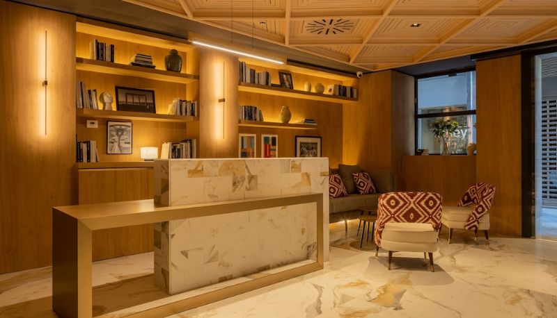 Reception - Granada Room Mate Leo Design Hotel