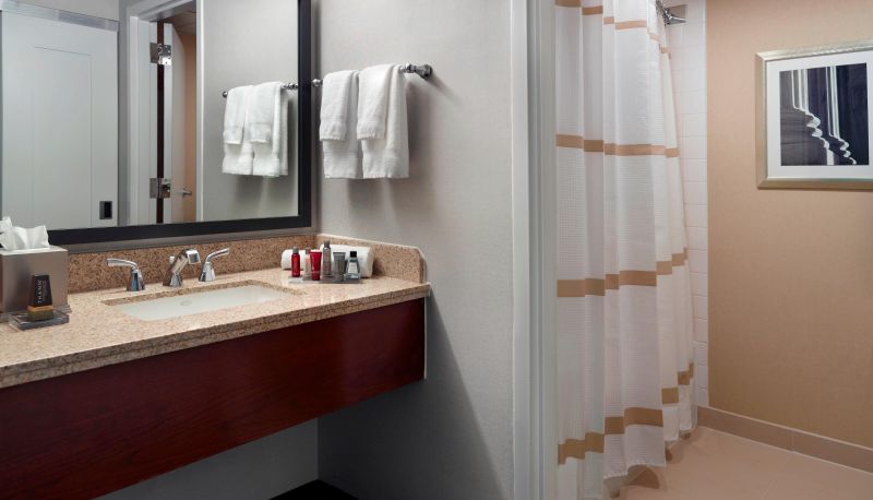 Zimmer - Washington Dulles Airport Marriott