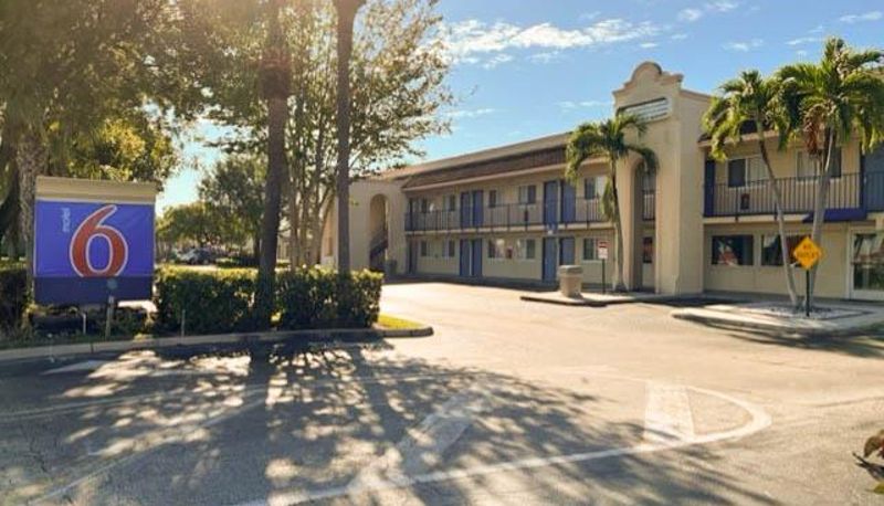 Vista exterior - MOTEL 6 RIVIERA BEACH FI