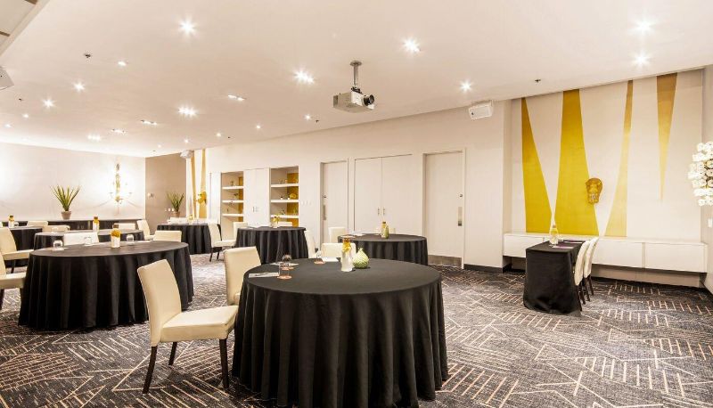 Conference room - Auberge Le jardin d Antoine